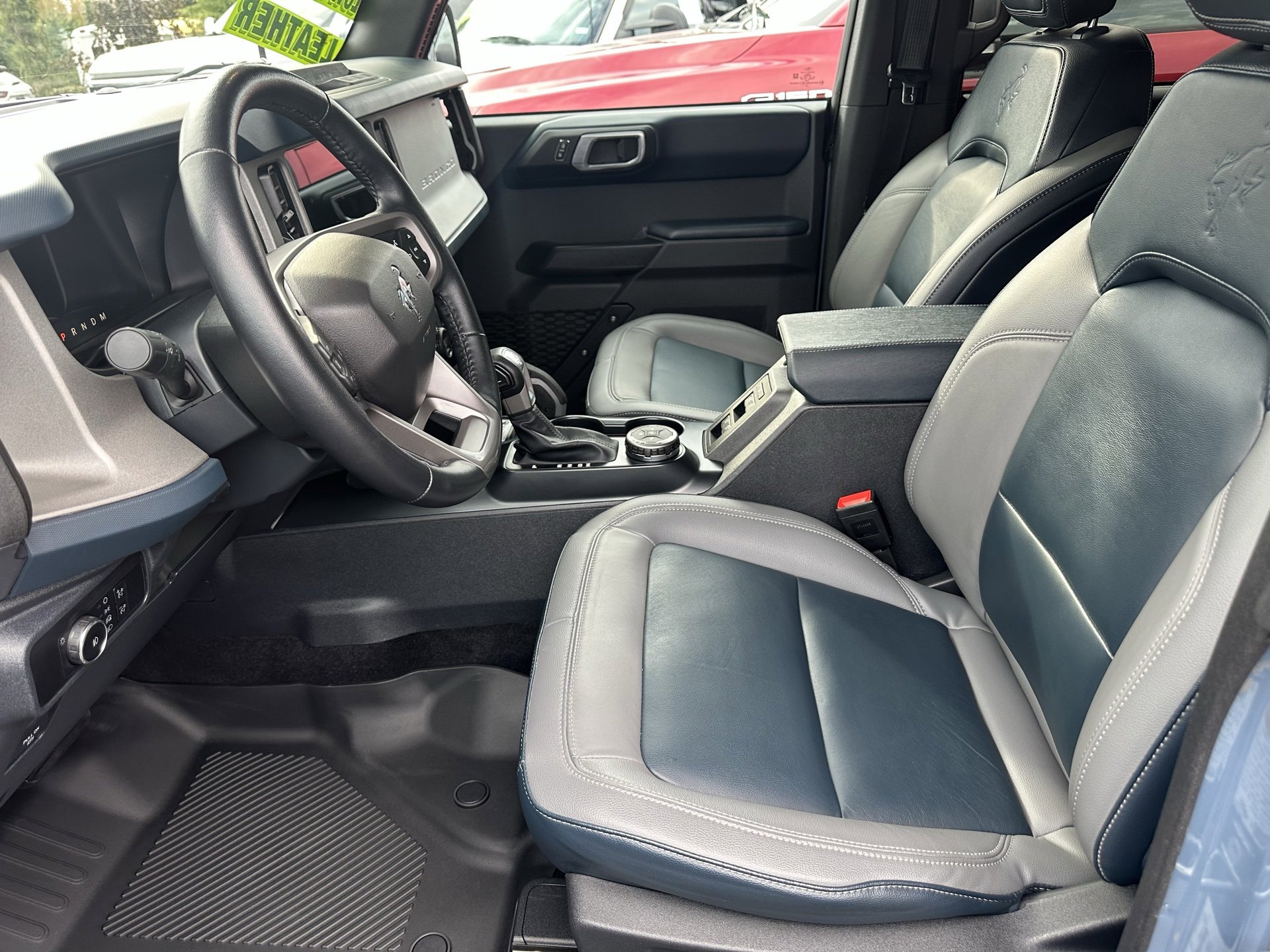 Used 2024 Ford Bronco Outer Banks image 8