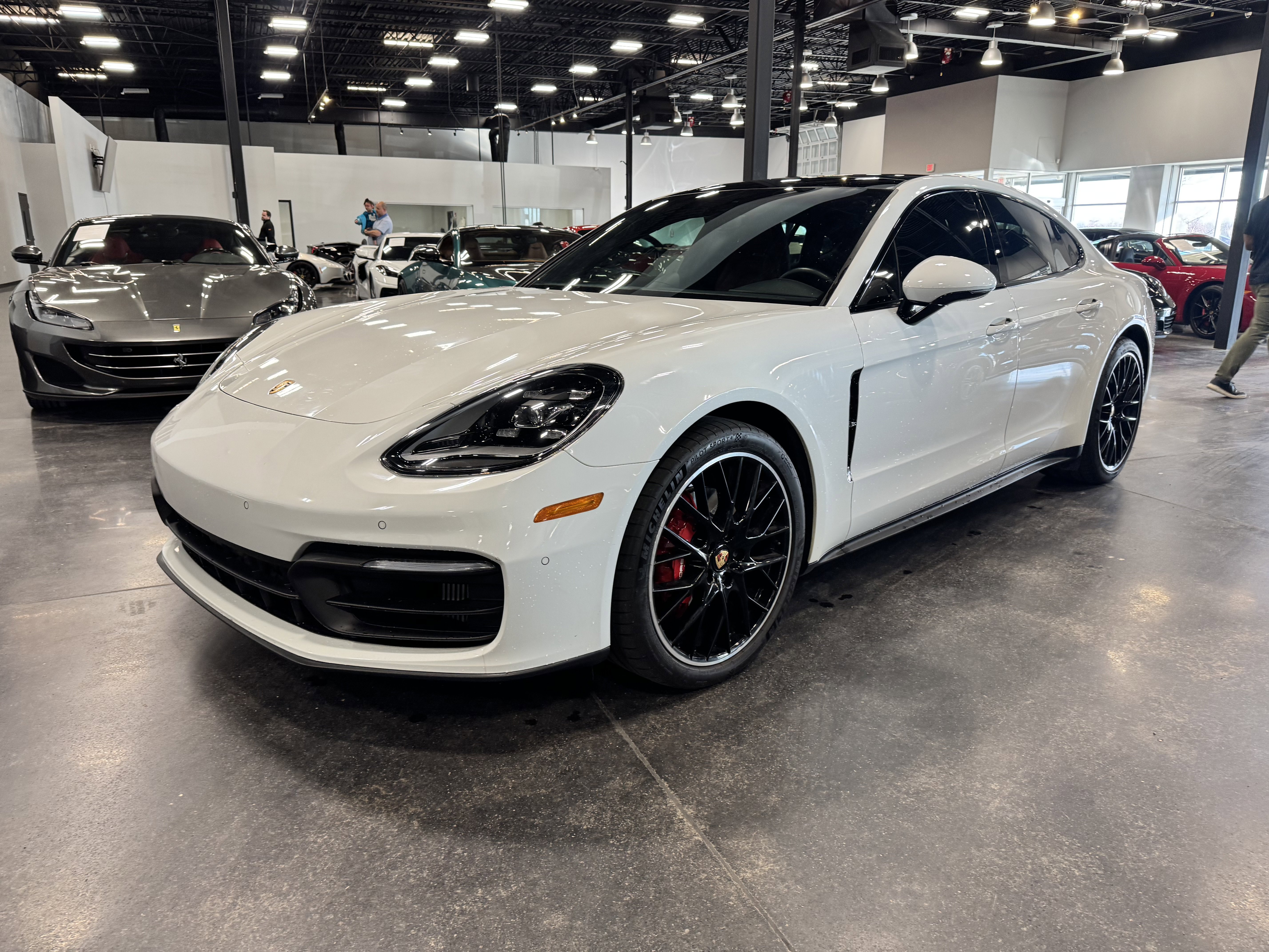 Used 2022 Porsche Panamera 4 image 7