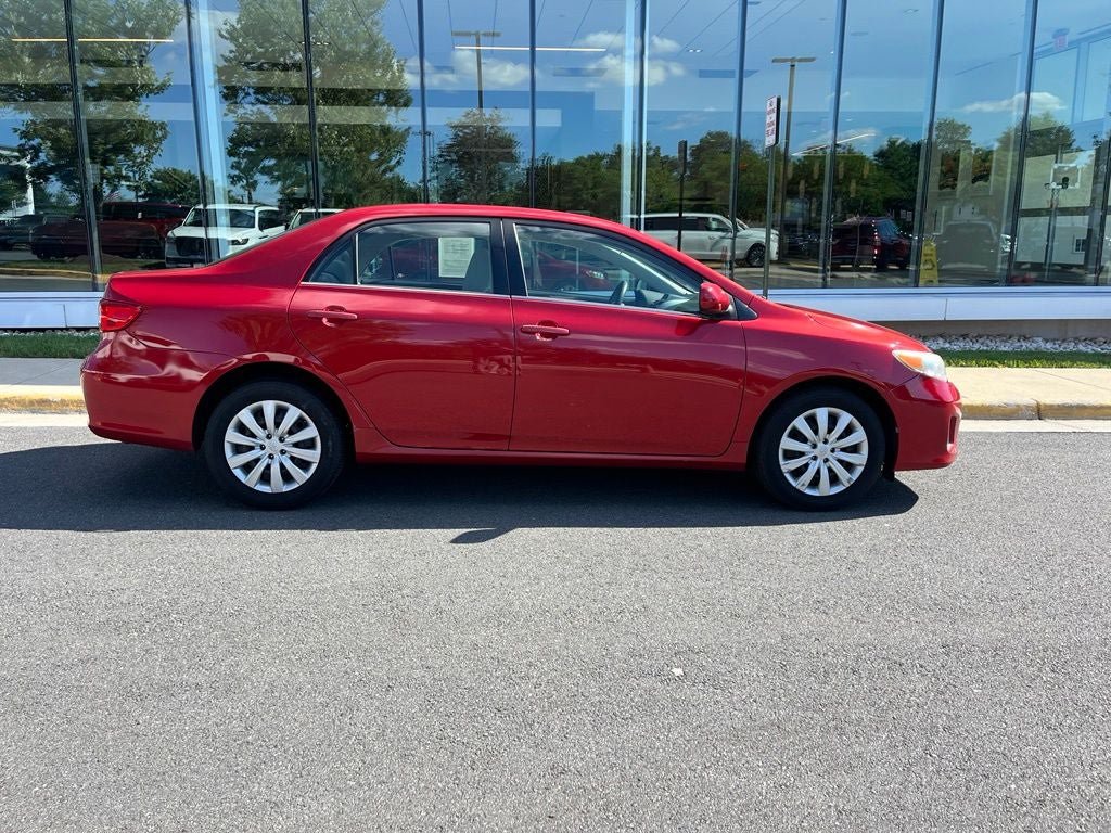 Used 2013 Toyota Corolla LE FWD image 9