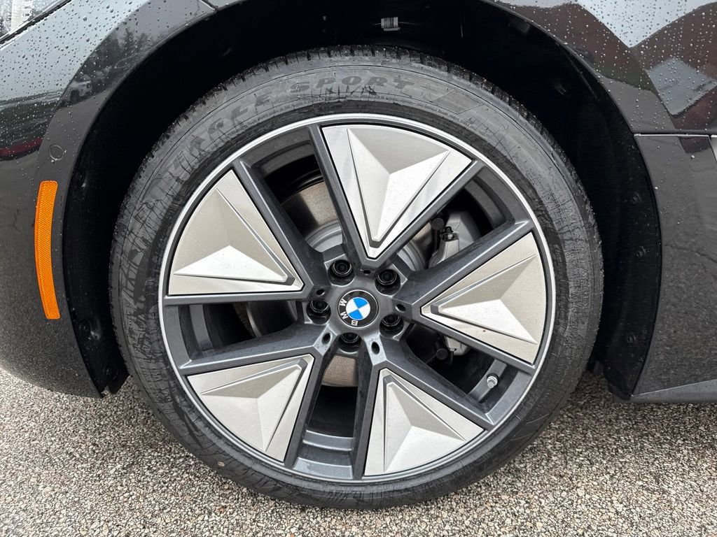 New 2026 BMW i4 xDrive40i AWD/4WD image 9
