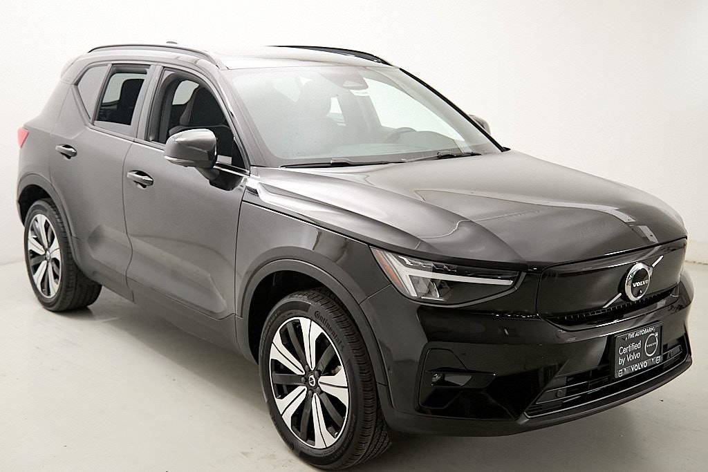 Certified 2023 Volvo XC40 Recharge Plus w/ Protection Package Premier AWD/4WD image 4