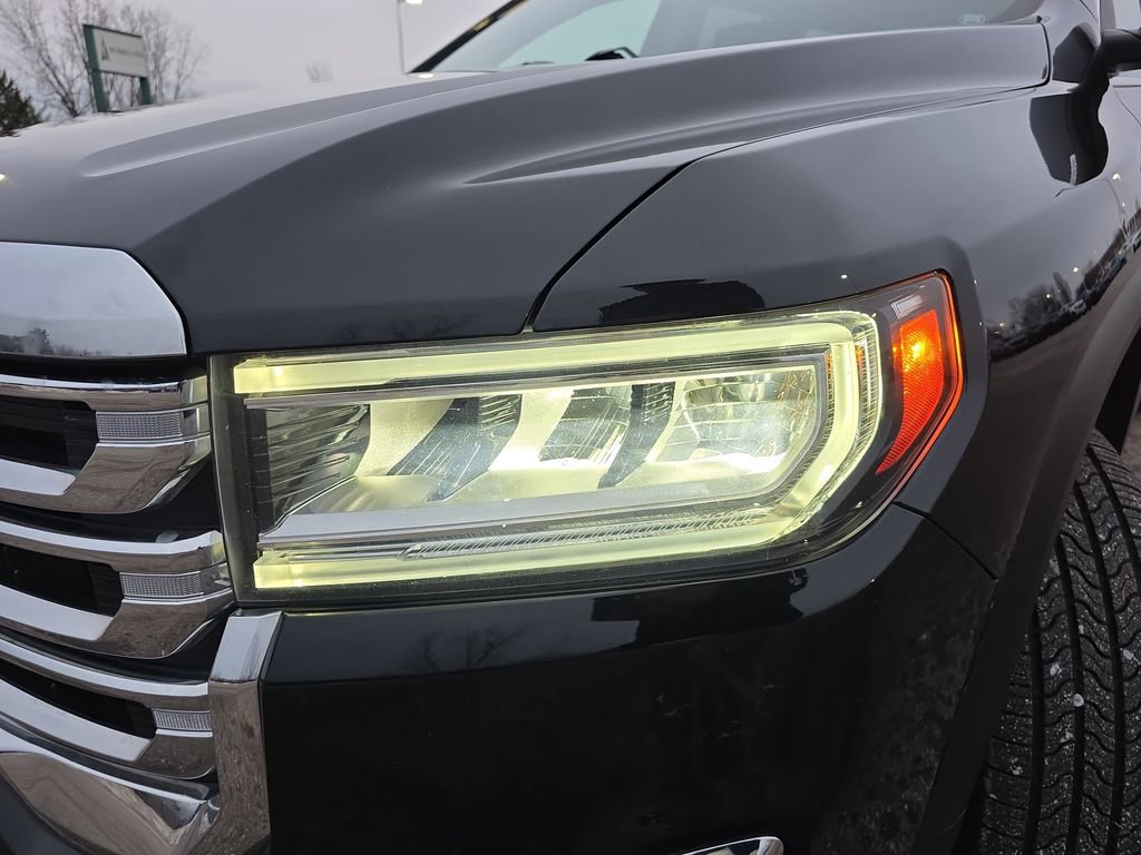 Certified 2023 GMC Acadia SLT w/ Preferred Package image 35