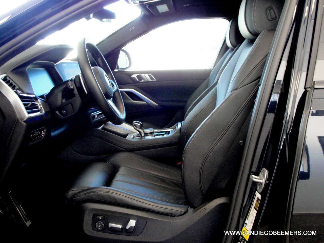 Used 2021 BMW X6 xDrive40i w/ M Sport Package image 15