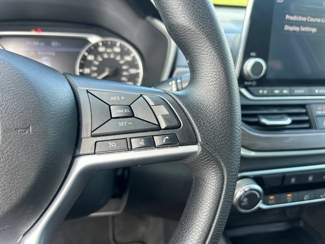Used 2025 Nissan Altima 2.5 SV FWD image 20