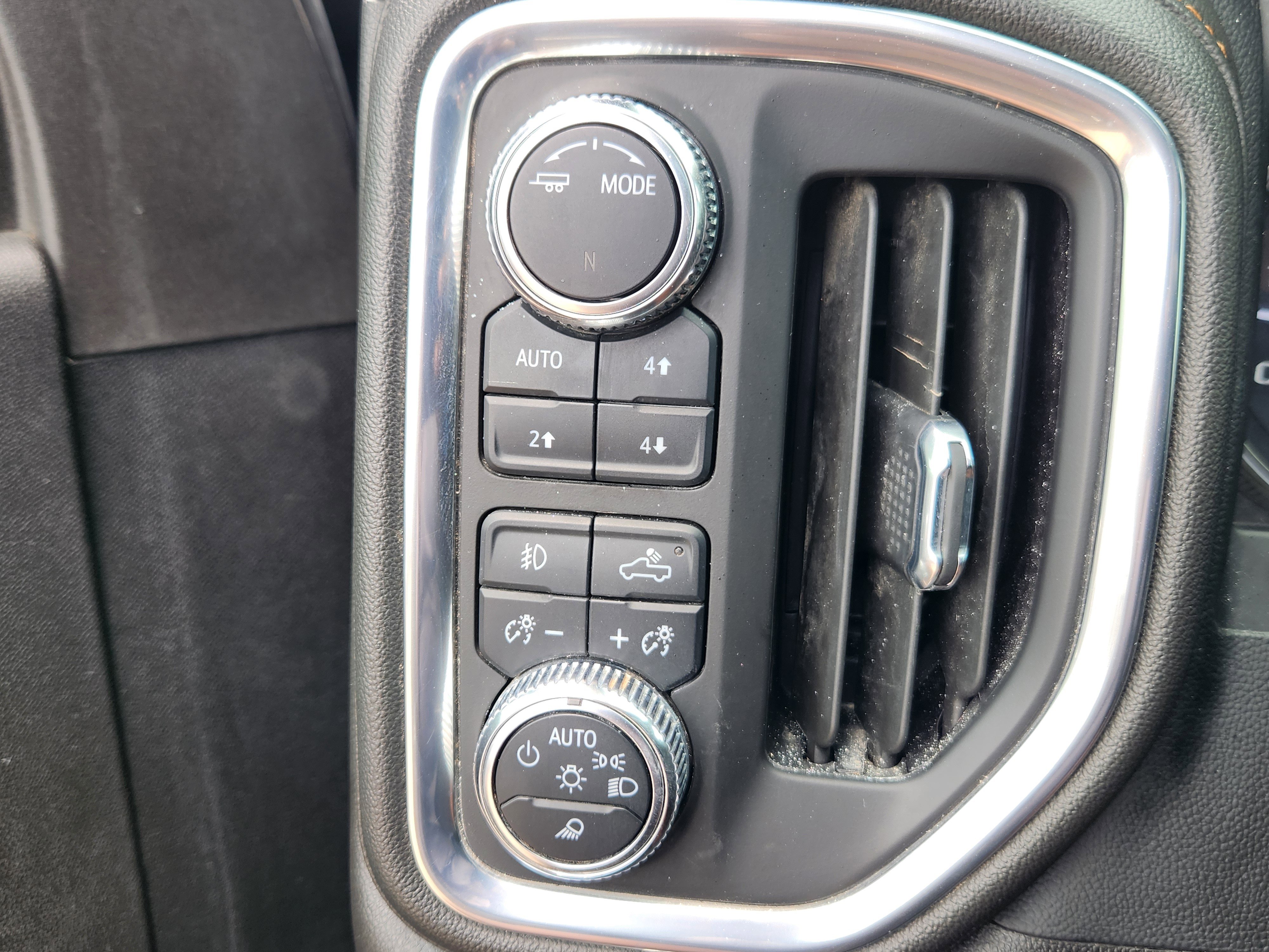 Used 2022 GMC Sierra 2500 AT4 w/ AT4 Preferred Package AWD/4WD image 16