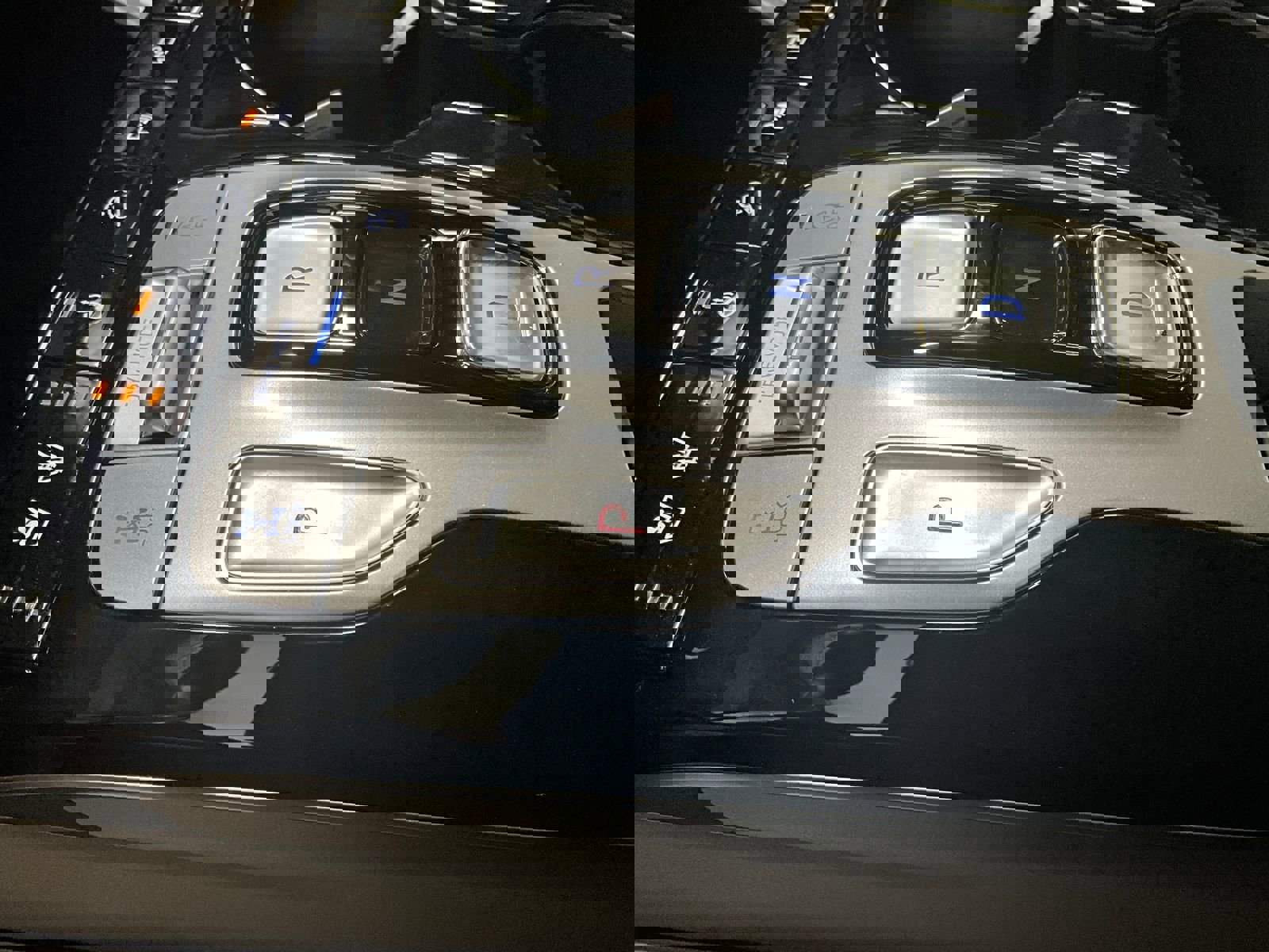 Used 2023 Hyundai Tucson Limited image 16