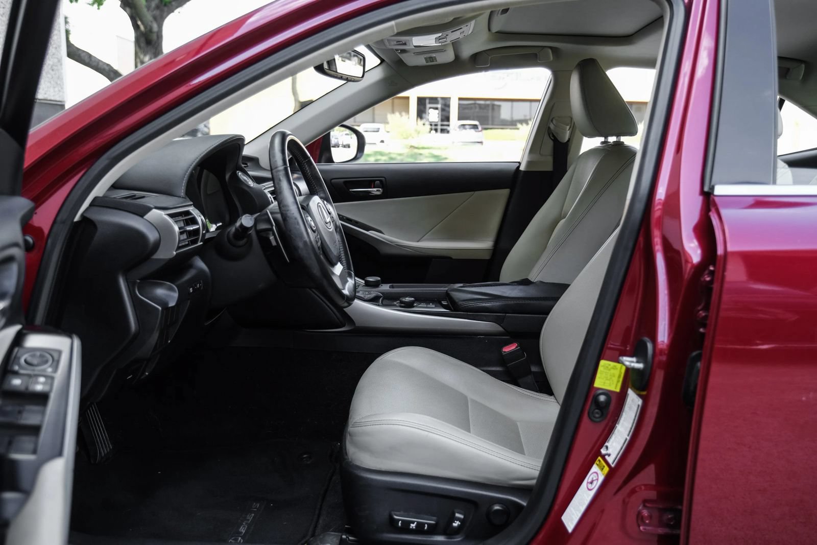 Used 2014 Lexus IS 250 RWD image 3