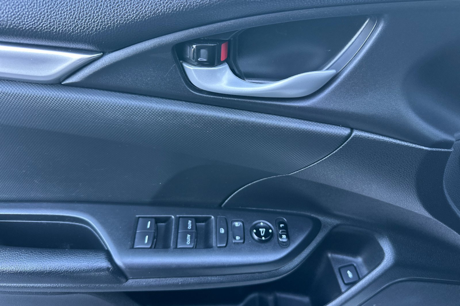 Used 2020 Honda Civic Sport image 11