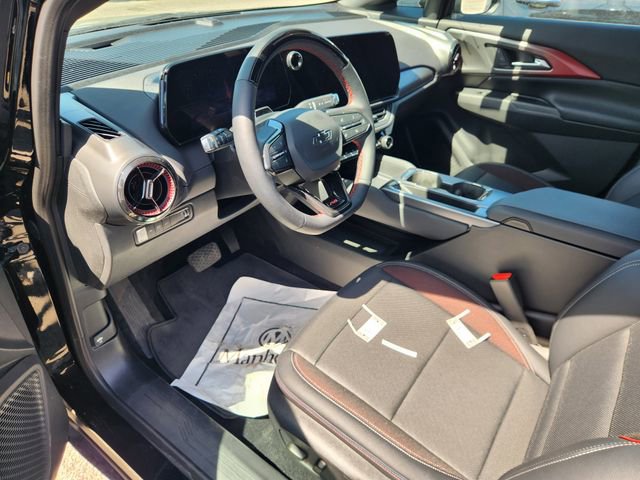 Used 2024 Chevrolet Equinox EV RS image 8