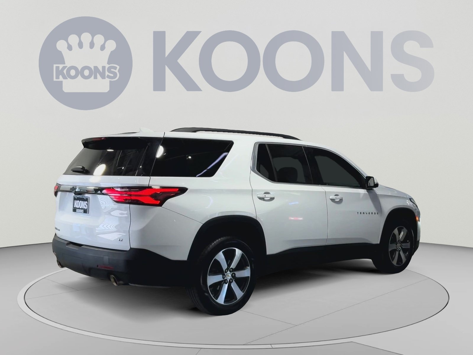 Used 2023 Chevrolet Traverse LT w/ LT Premium Package AWD/4WD image 11