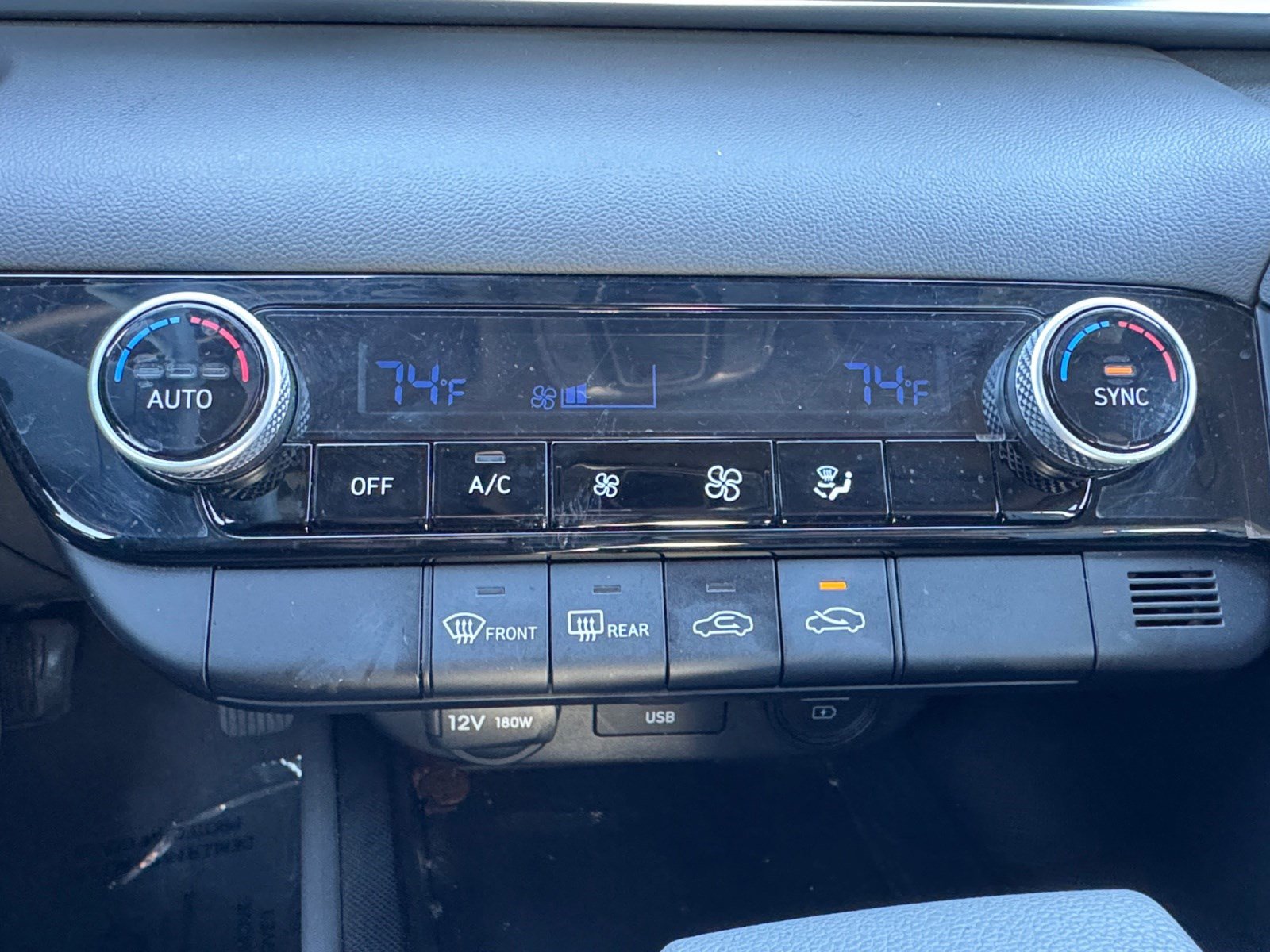 Used 2022 Hyundai Elantra SEL image 19