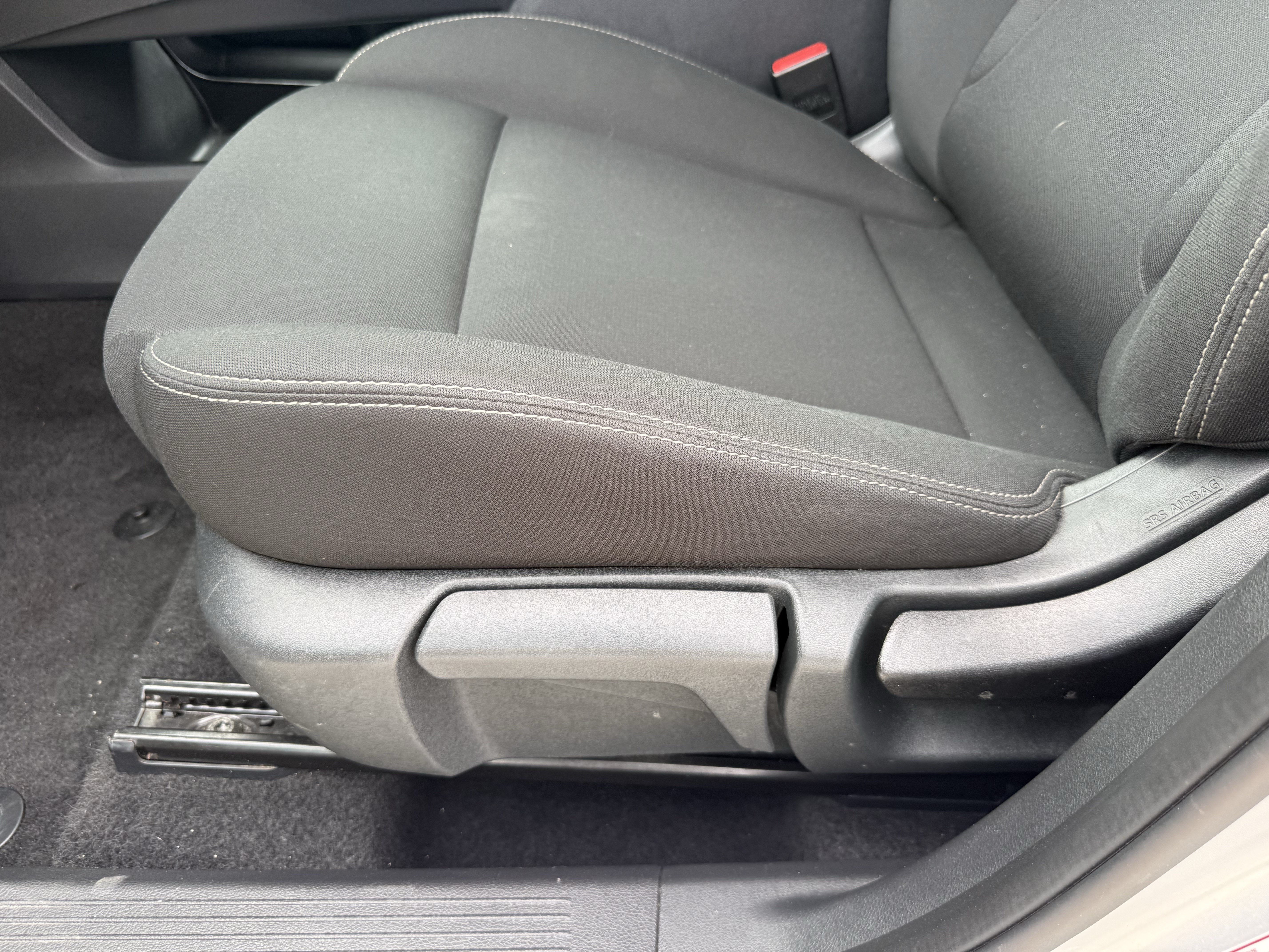 Used 2024 Nissan Rogue S AWD/4WD image 26