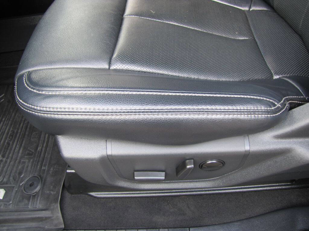 Used 2022 Ford F250 Lariat w/ Lariat Value Package image 16