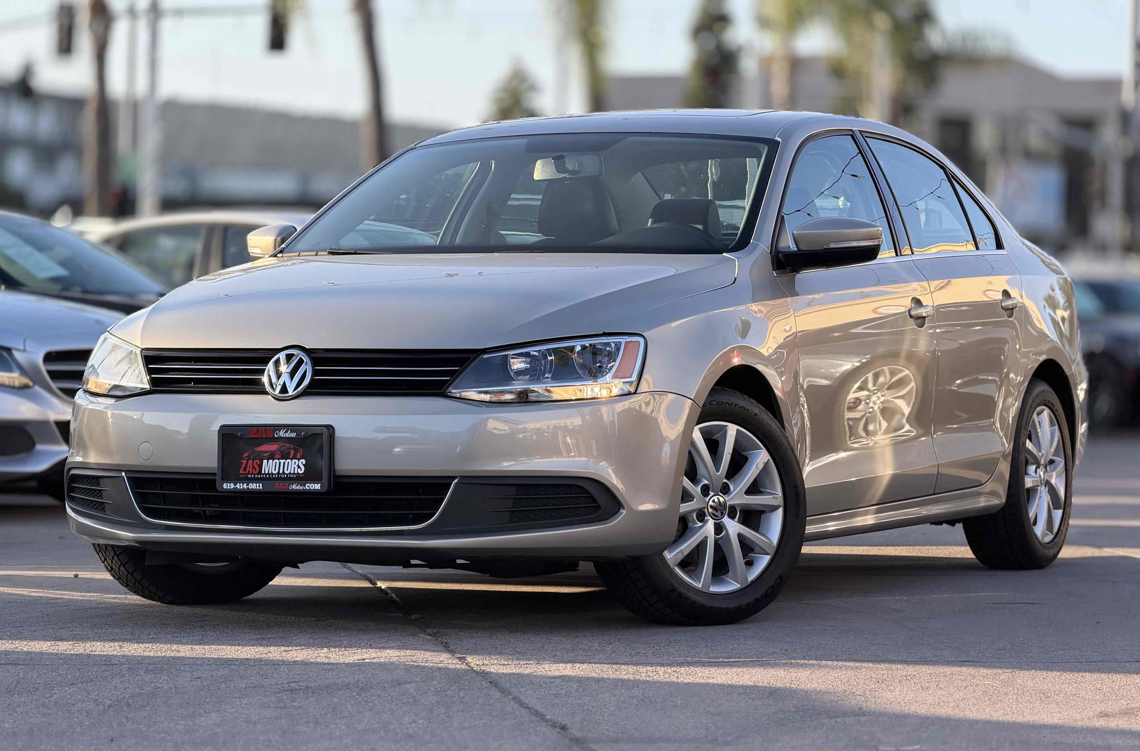 Used 2014 Volkswagen Jetta SE image 1