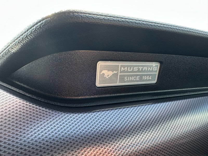 Used 2017 Ford Mustang Coupe RWD image 22