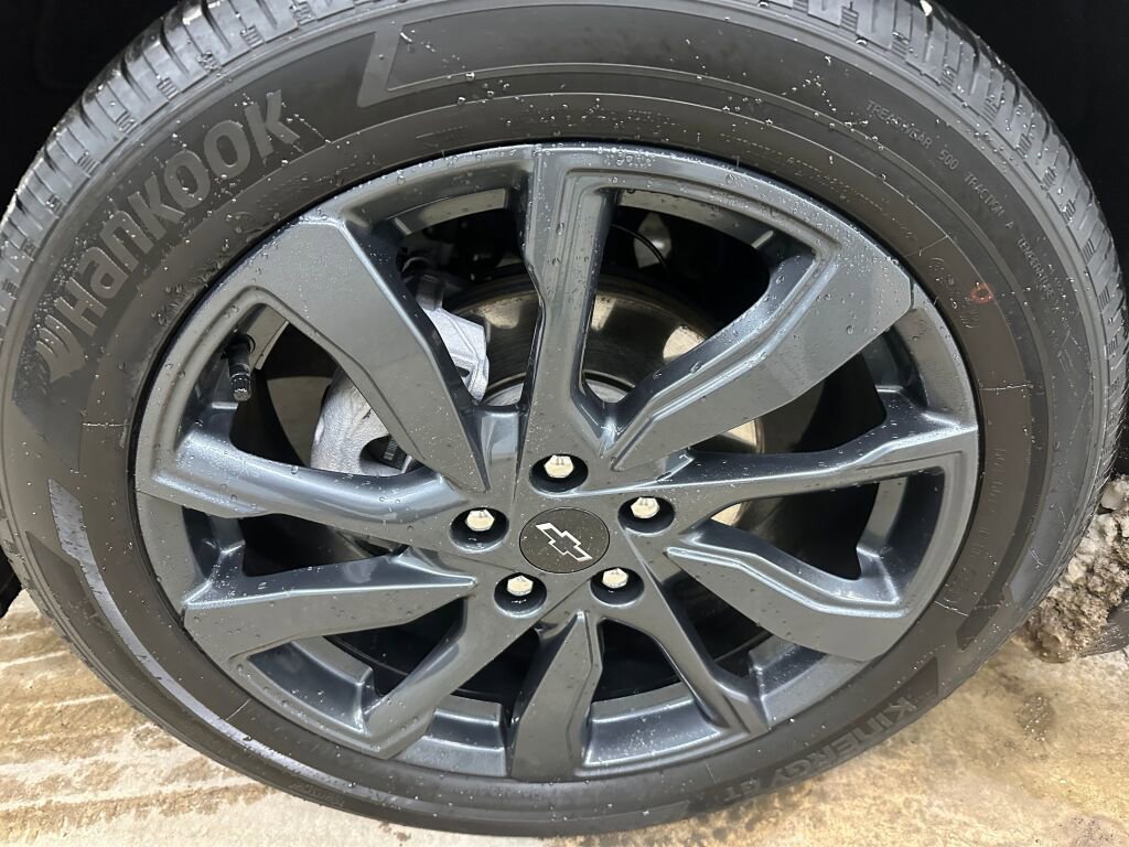 Certified 2023 Chevrolet Equinox RS w/ LPO, Floor Liner Package image 36