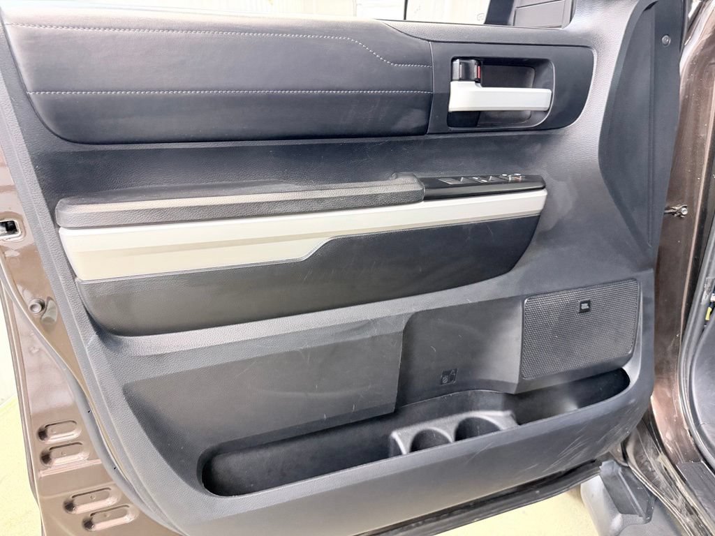 Used 2018 Toyota Tundra Limited w/ Limited Premium Package AWD/4WD image 9