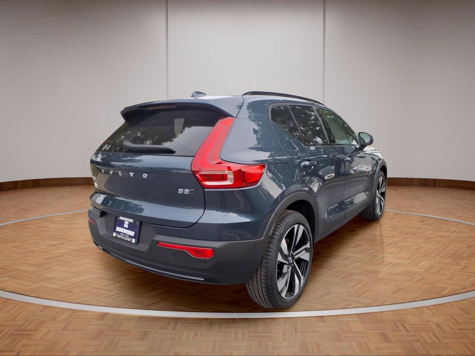 New 2026 Volvo XC40 B5 Plus w/ Climate Package AWD/4WD image 6