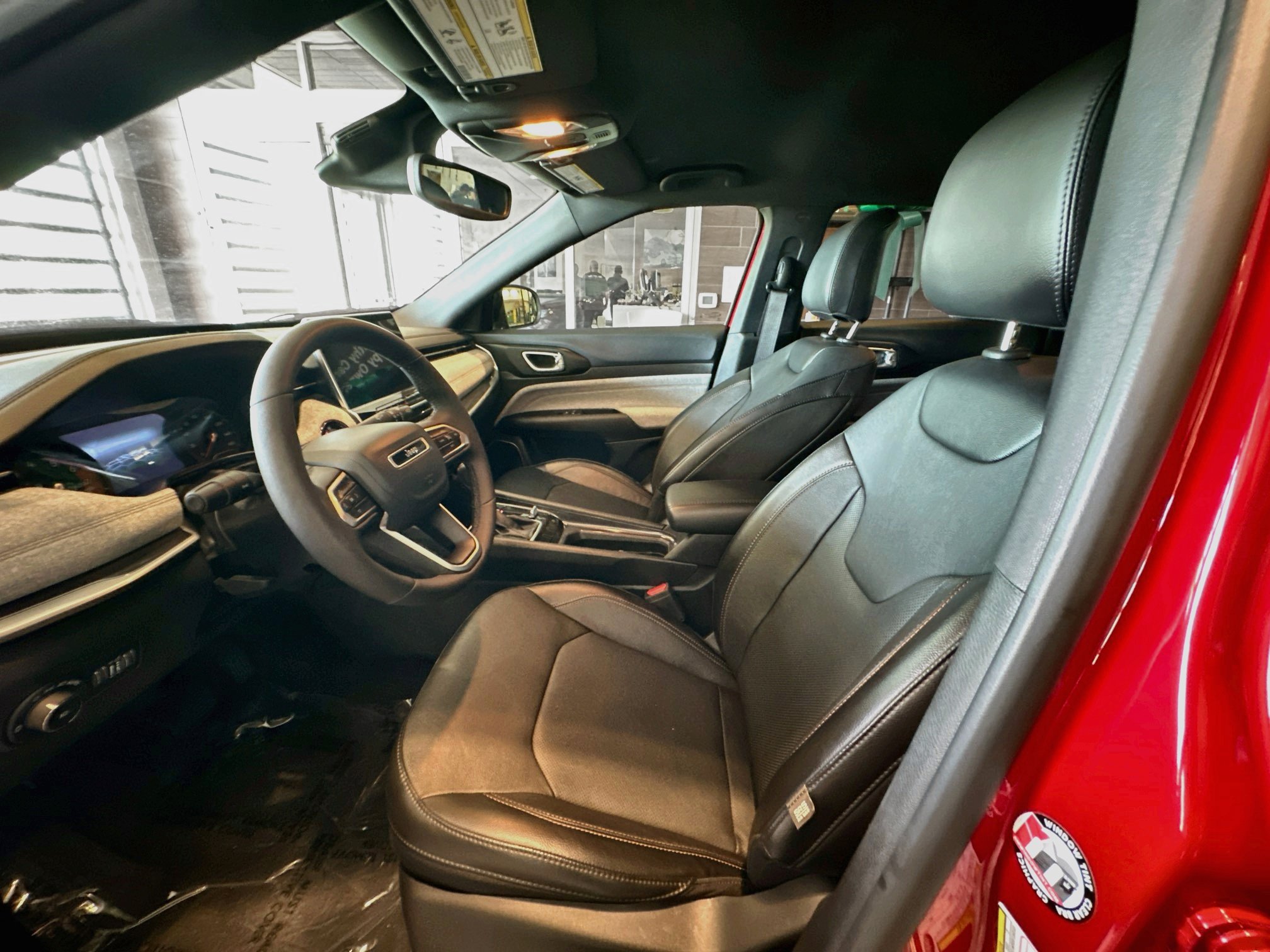 Used 2023 Jeep Compass Latitude AWD/4WD image 13