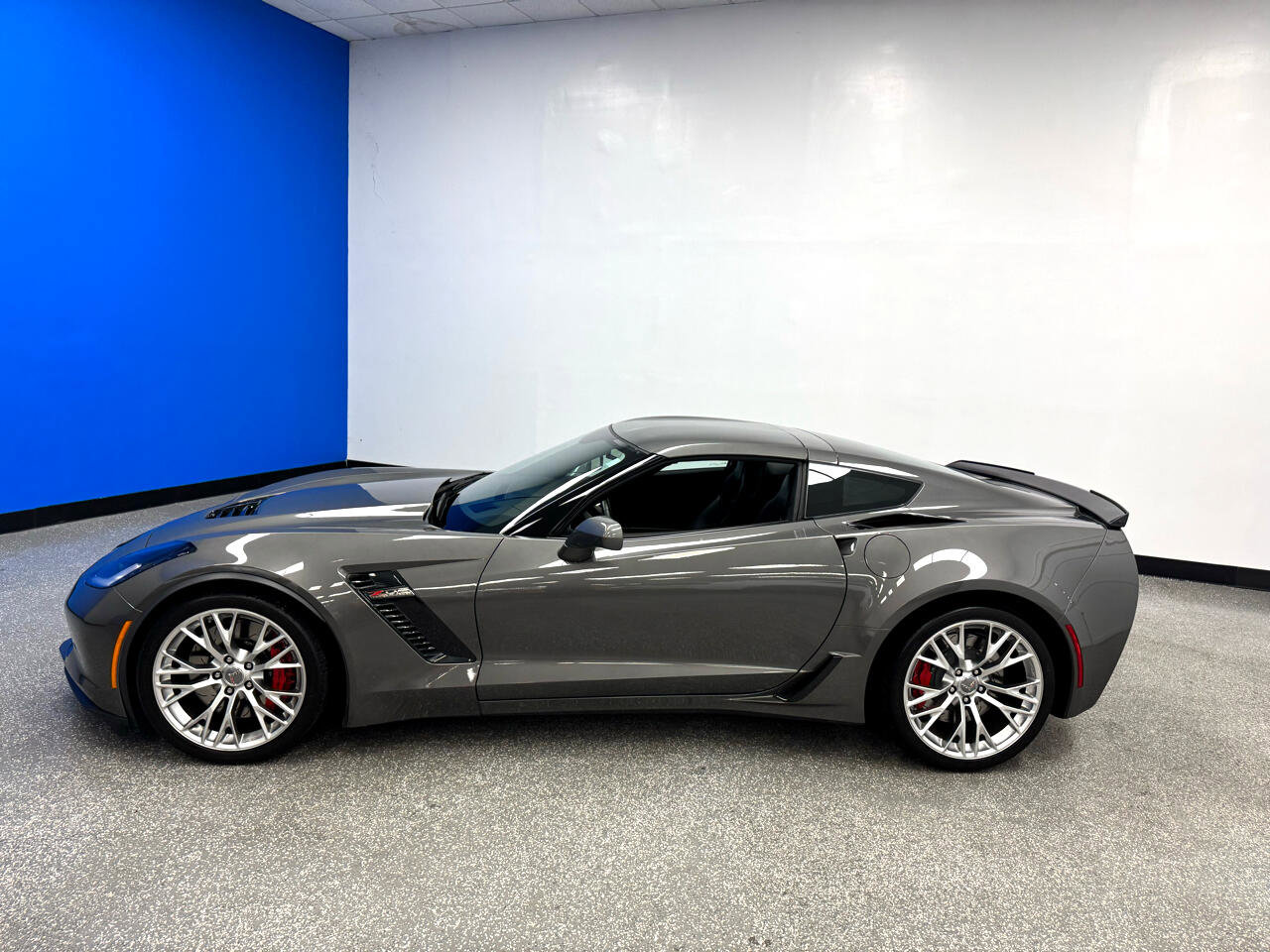 Used 2015 Chevrolet Corvette Z06 w/ 2LZ Preferred Equipment Group image 9