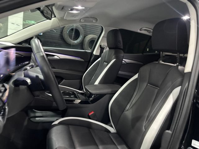 Used 2025 Buick Envision Sport Touring AWD/4WD image 11