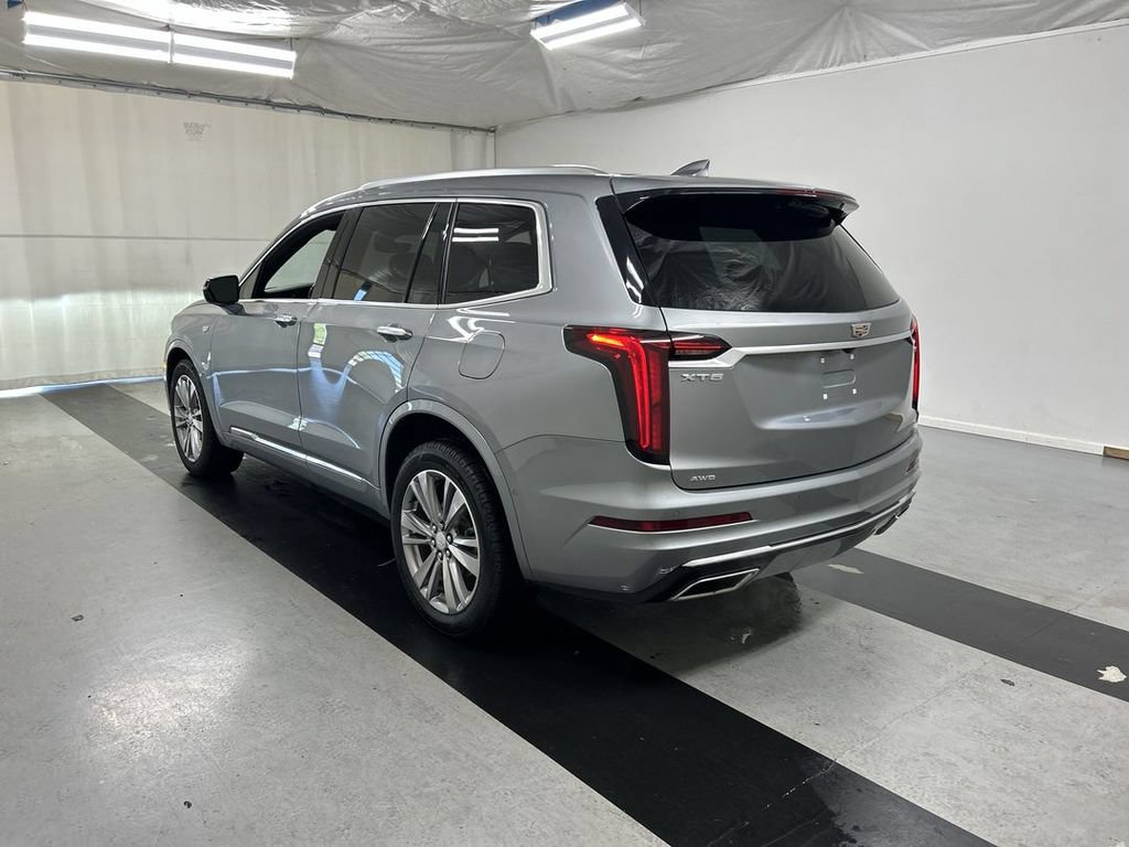 Used 2023 Cadillac XT6 Premium Luxury w/ Technology Package AWD/4WD image 7