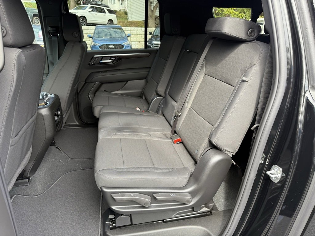 New 2026 Chevrolet Suburban LS image 15