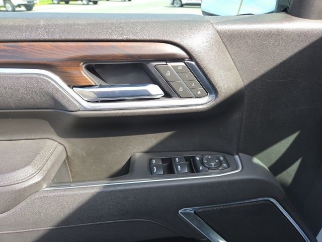 Used 2025 GMC Sierra 1500 SLT image 14