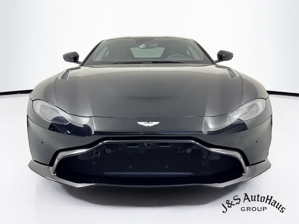 Used 2021 Aston Martin V8 Vantage Coupe RWD image 2