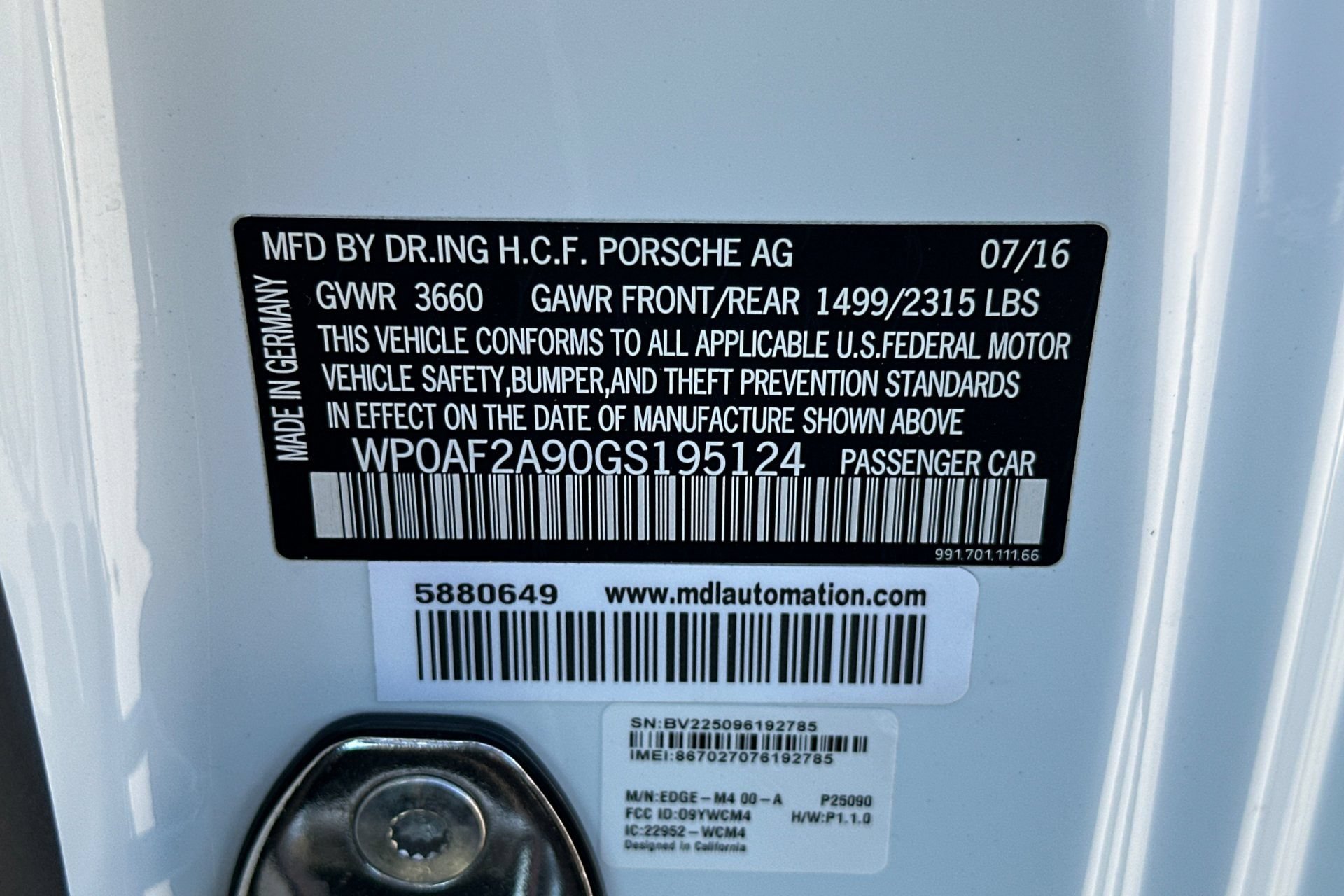 Certified 2016 Porsche 911 R RWD image 40