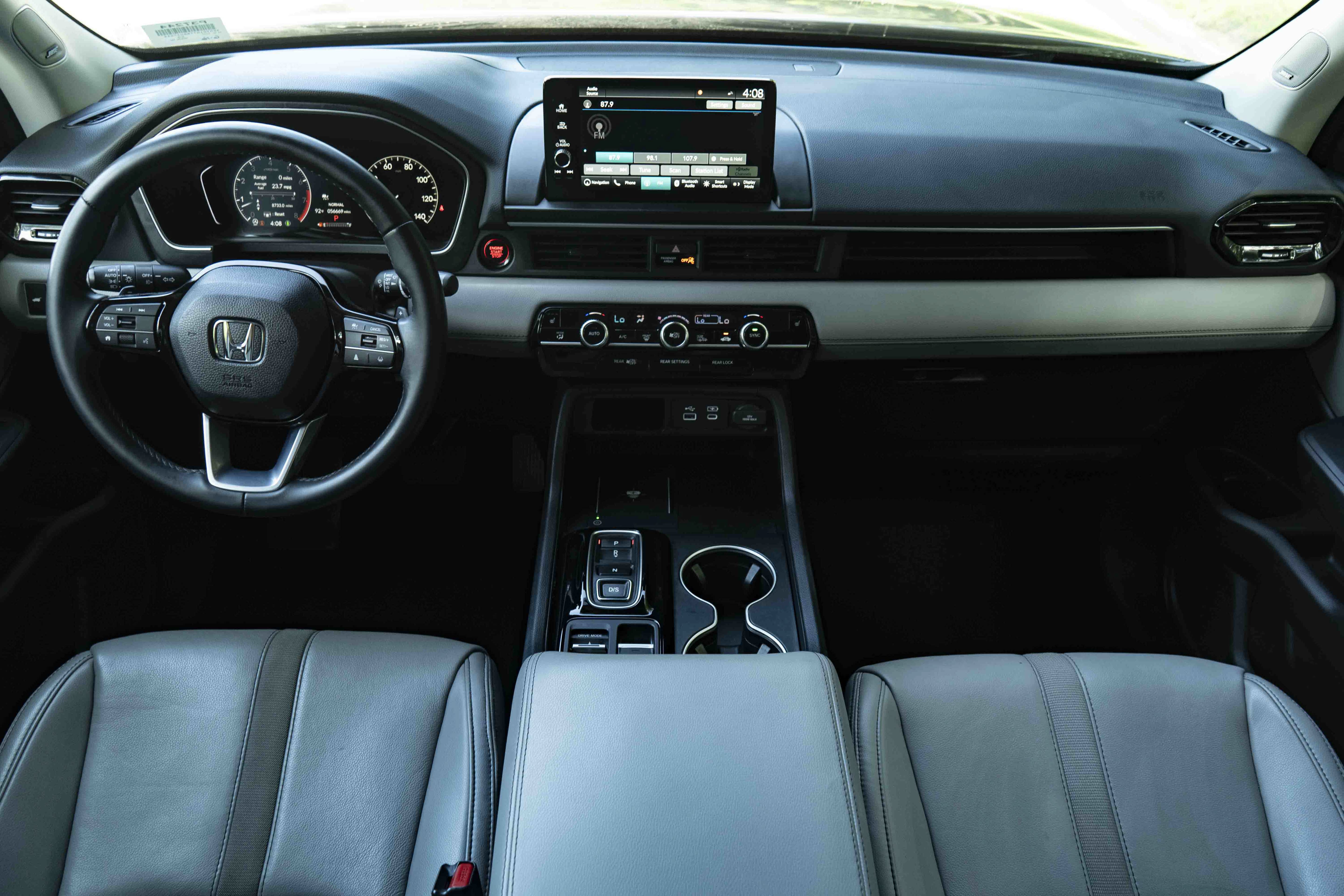 Certified 2024 Honda Pilot Touring image 27