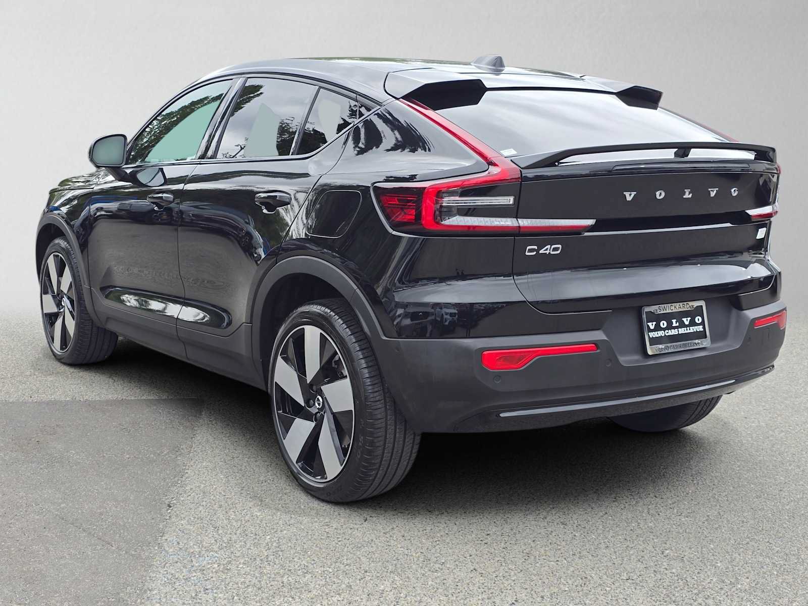 Certified 2023 Volvo C40 P8 Recharge Ultimate w/ Protection Package Premier AWD/4WD image 6