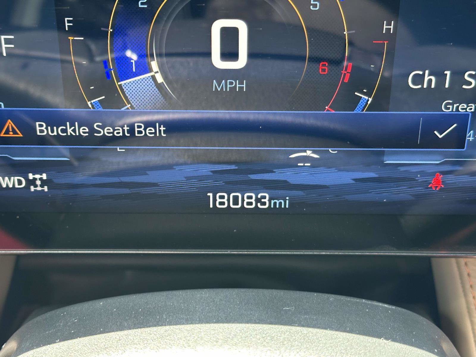 Used 2025 Chevrolet Equinox ACTIV w/ Safety and Technology Package AWD/4WD image 16