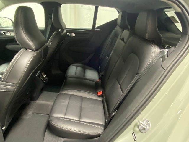 Certified 2024 Volvo XC40 B5 Plus w/ Protection Package Premier AWD/4WD image 14