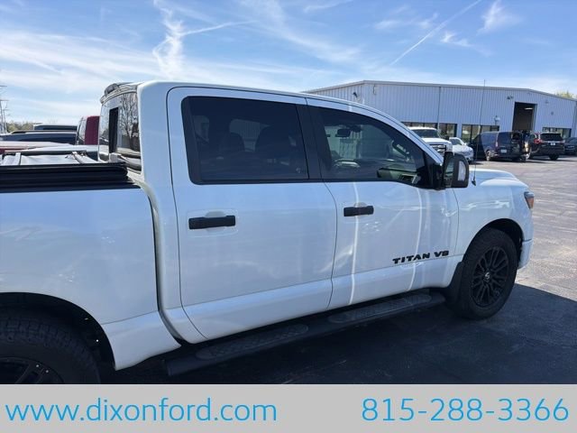 Used 2018 Nissan Titan Platinum Reserve AWD/4WD image 7