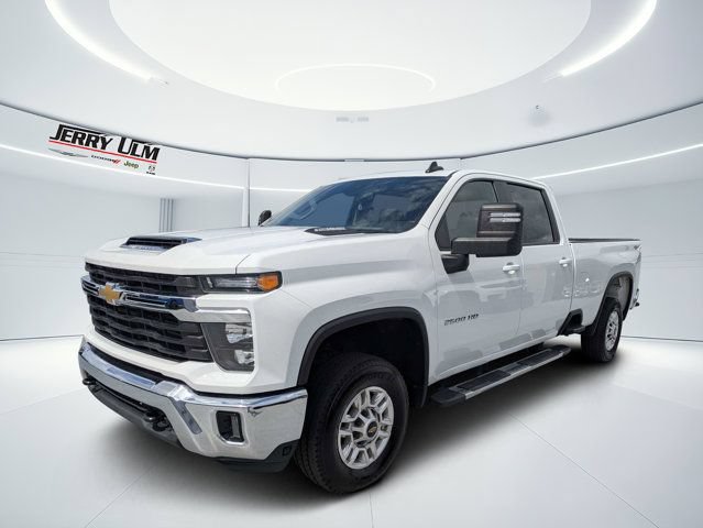 Used 2025 Chevrolet Silverado 2500 LT w/ Convenience Package AWD/4WD image 7