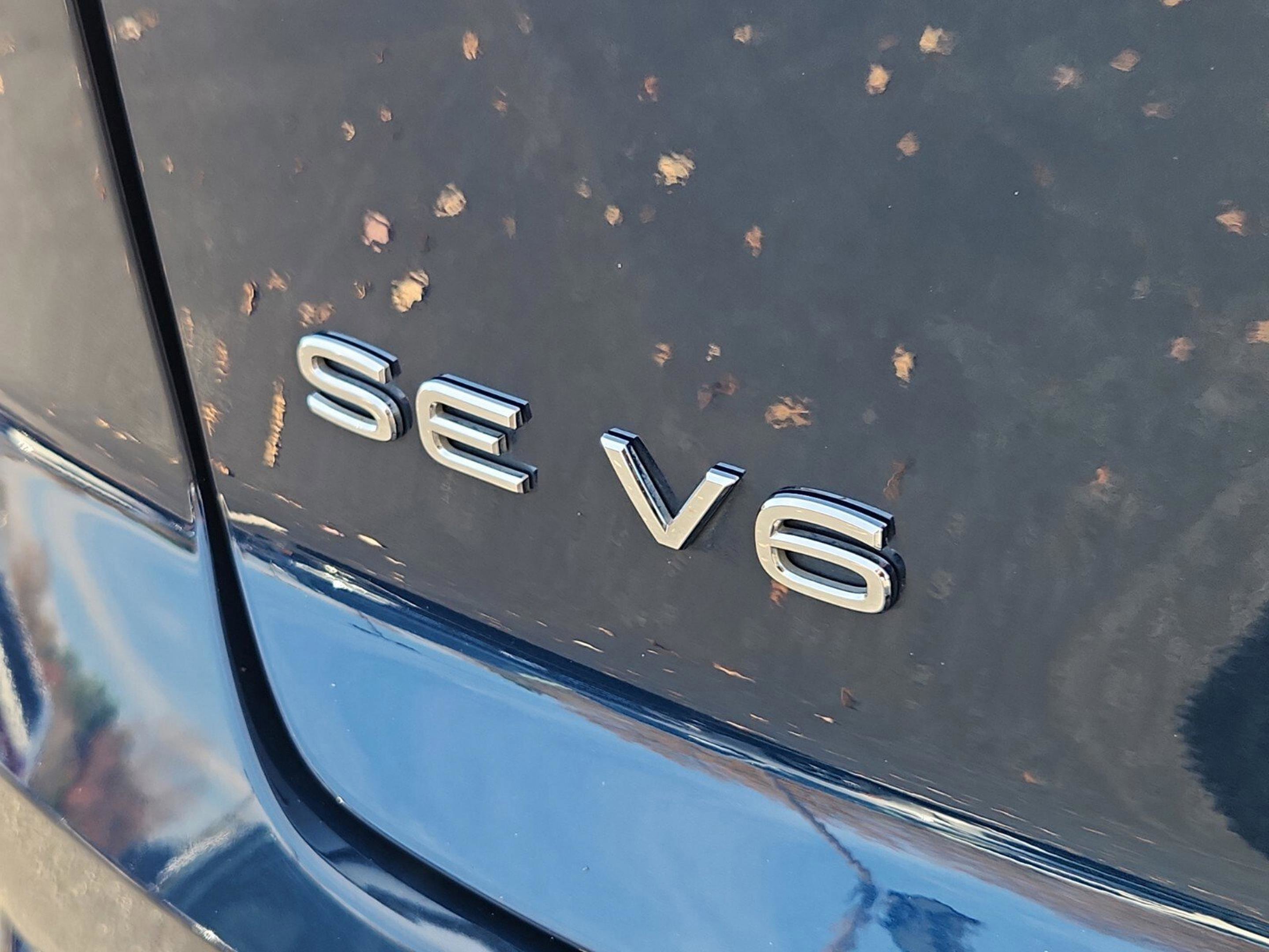 Used 2020 Volkswagen Atlas Cross Sport SE w/ Panoramic Sunroof Package image 28