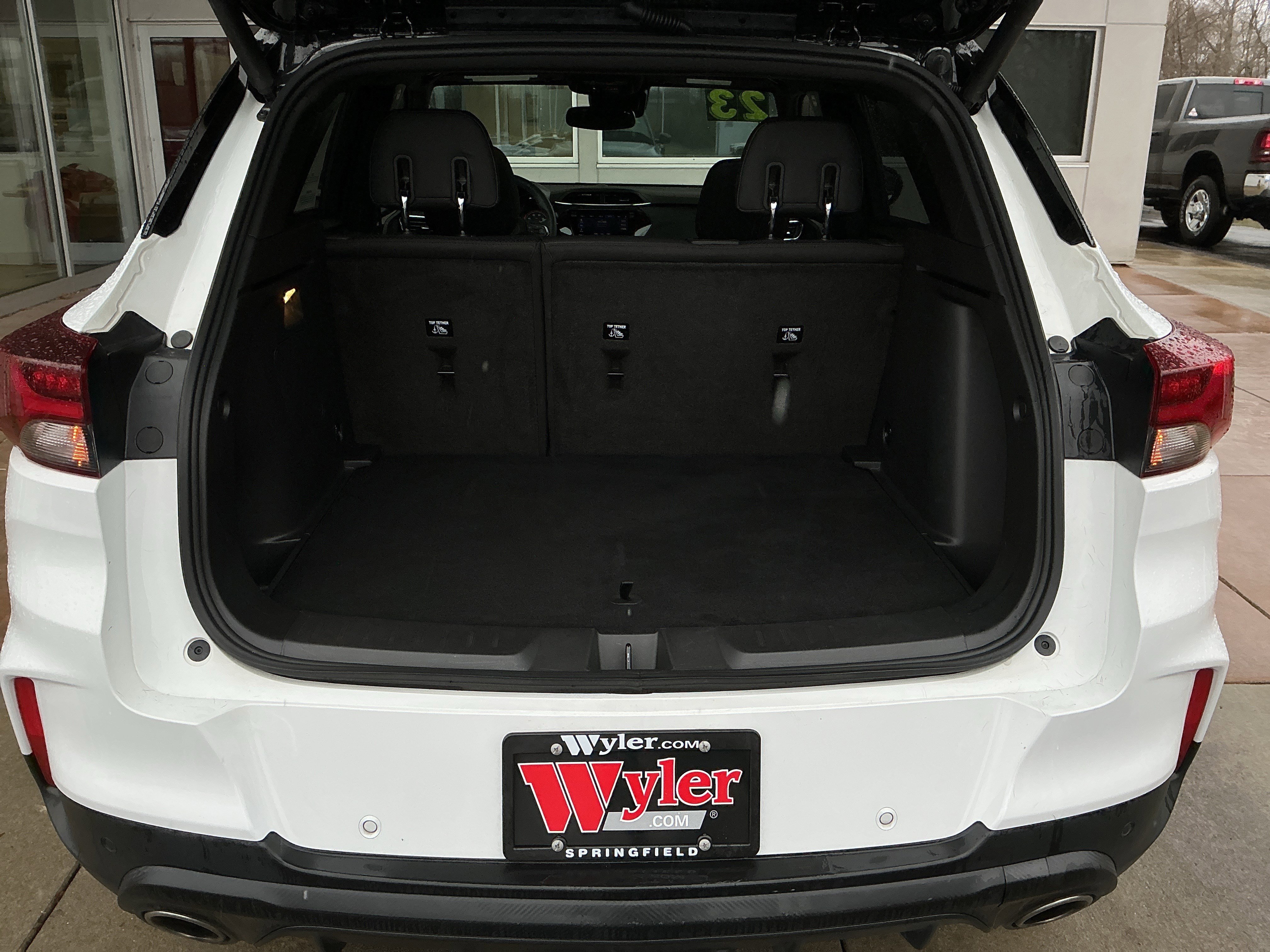 Used 2023 Chevrolet TrailBlazer RS w/ Sun and Liftgate Package image 24