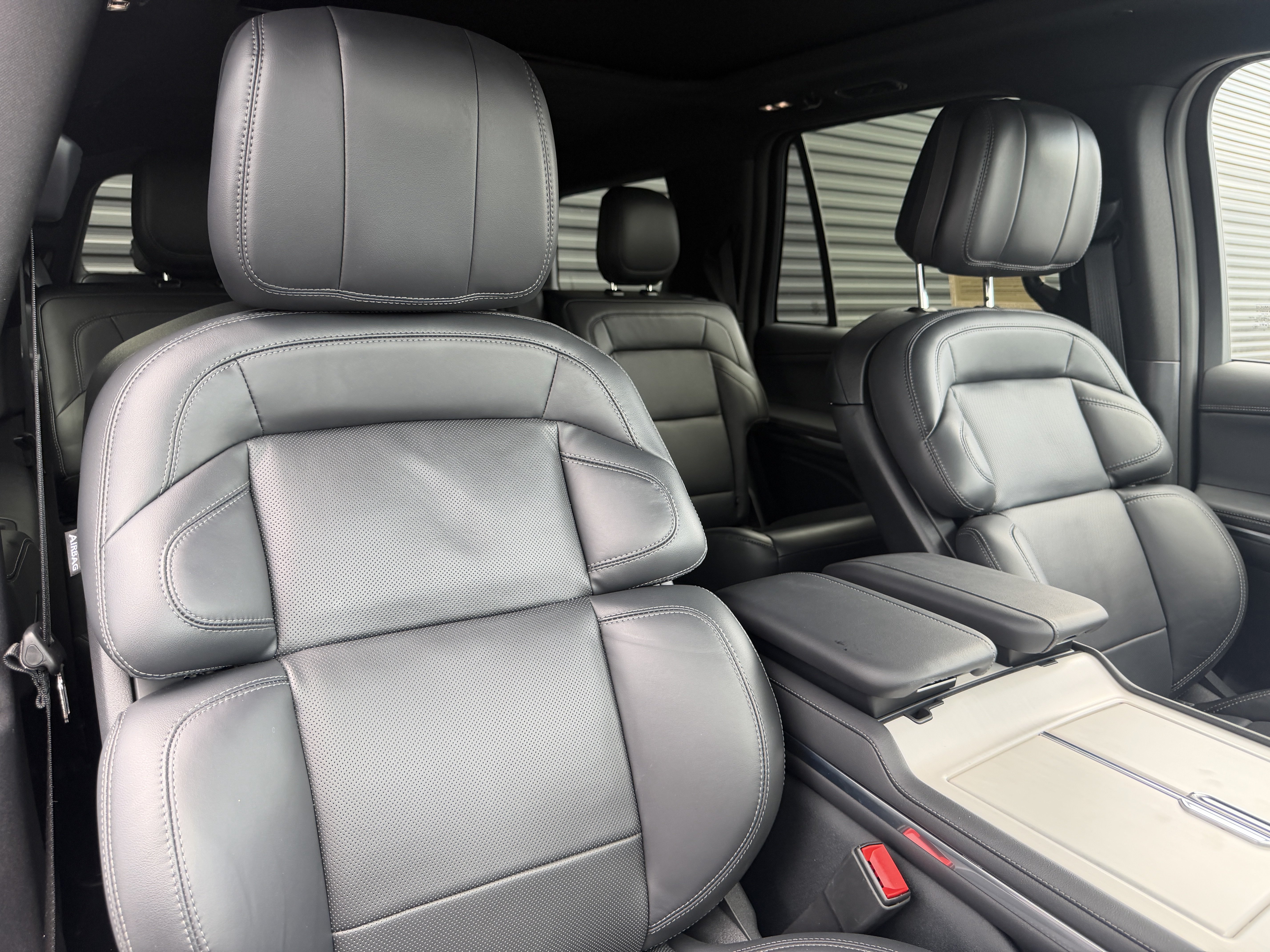 Used 2026 Lincoln Navigator Reserve w/ Jet Appearance Package AWD/4WD image 12