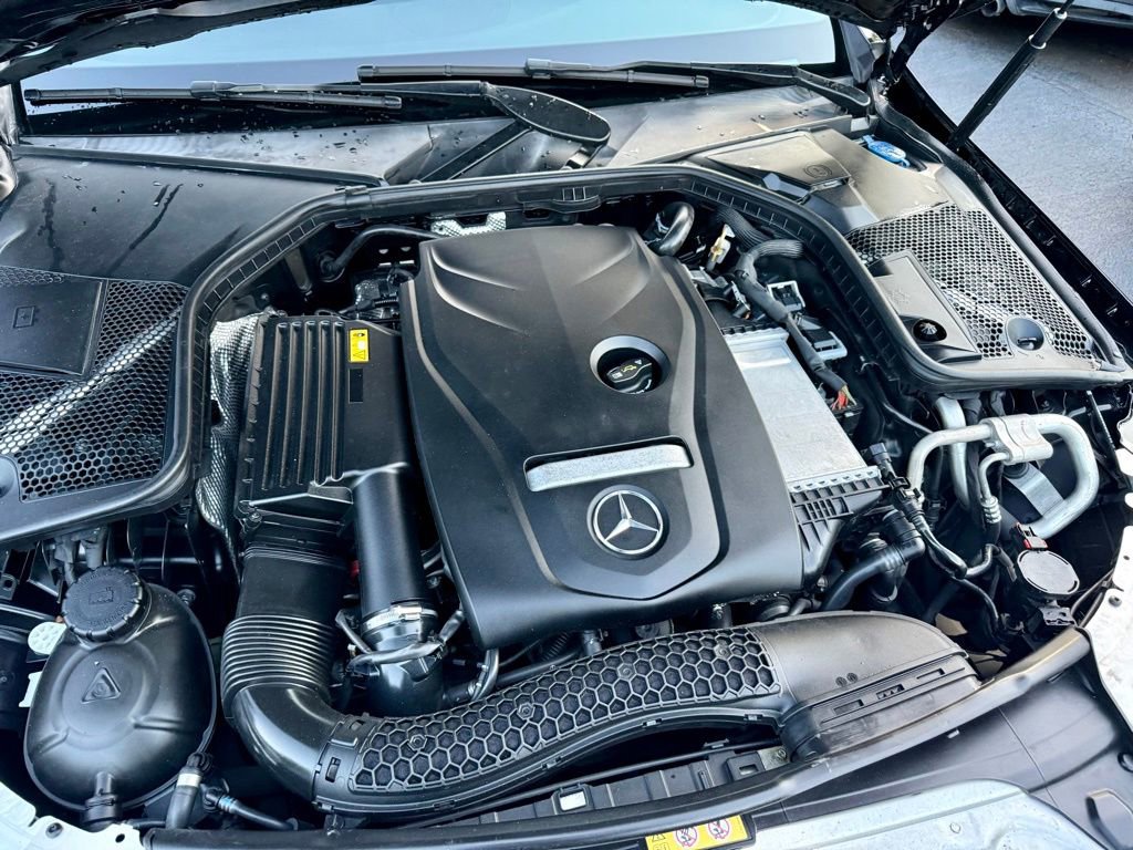 Used 2018 Mercedes-Benz C 300 Sedan image 5