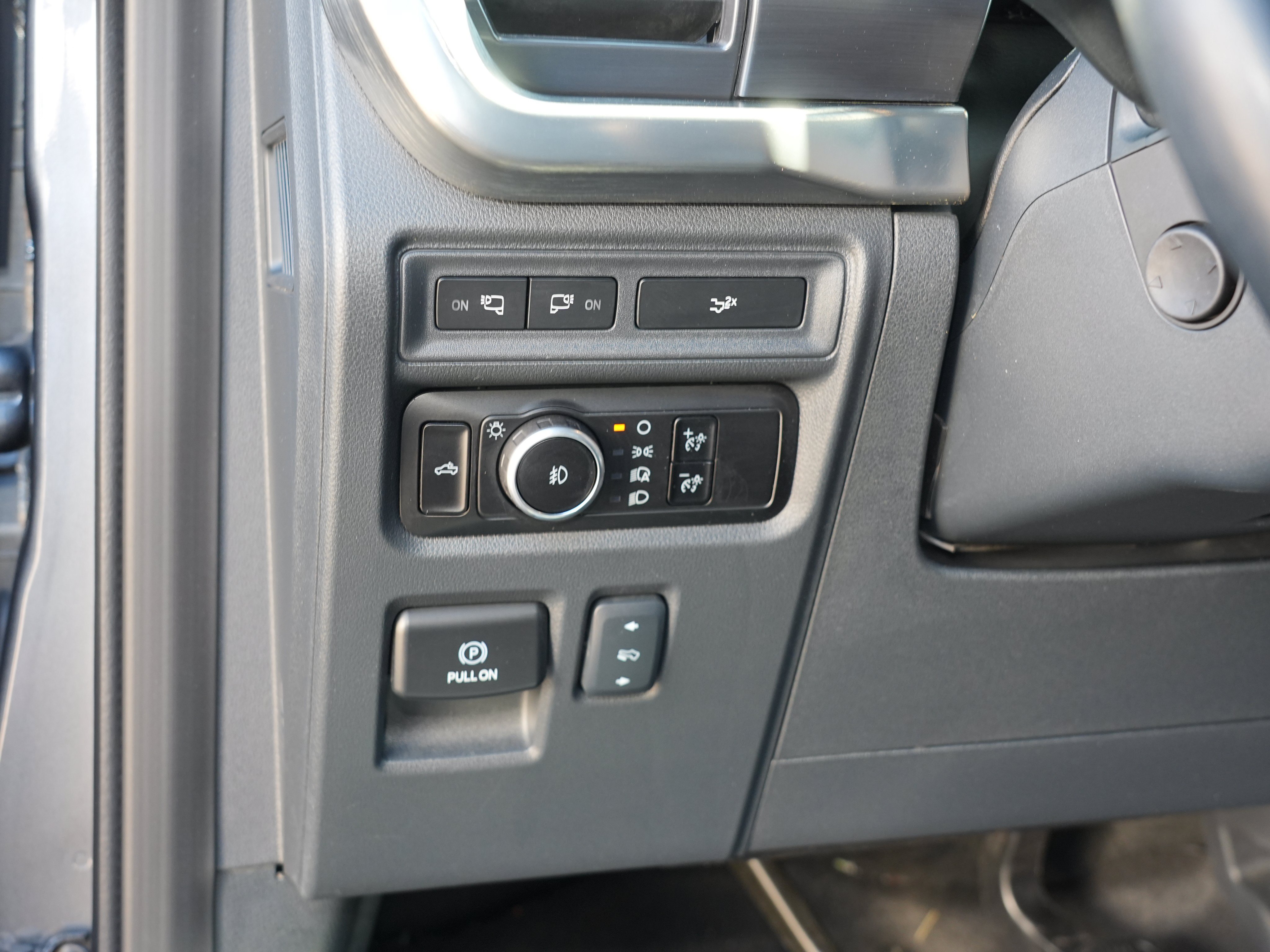 Used 2023 Ford F150 Lariat w/ Equipment Group 502A High AWD/4WD image 18