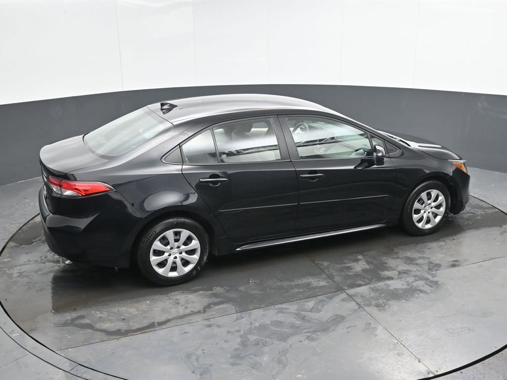 Used 2024 Toyota Corolla LE image 36