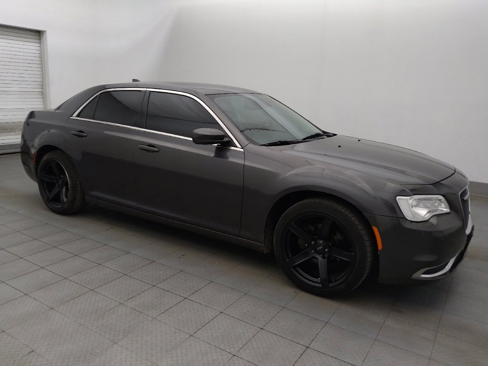 Used 2015 Chrysler 300 Limited RWD image 11