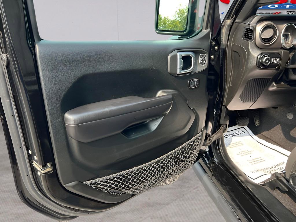 Used 2020 Jeep Wrangler Unlimited Willys image 12