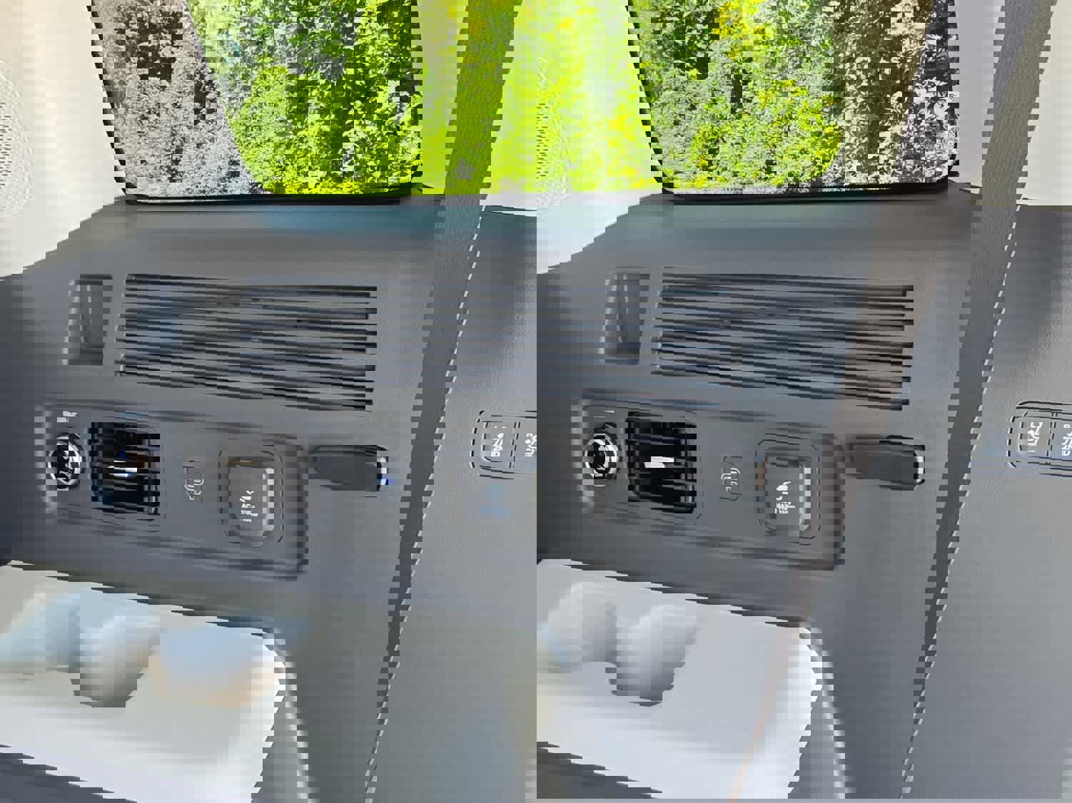 Used 2024 Hyundai Santa Fe Calligraphy image 25