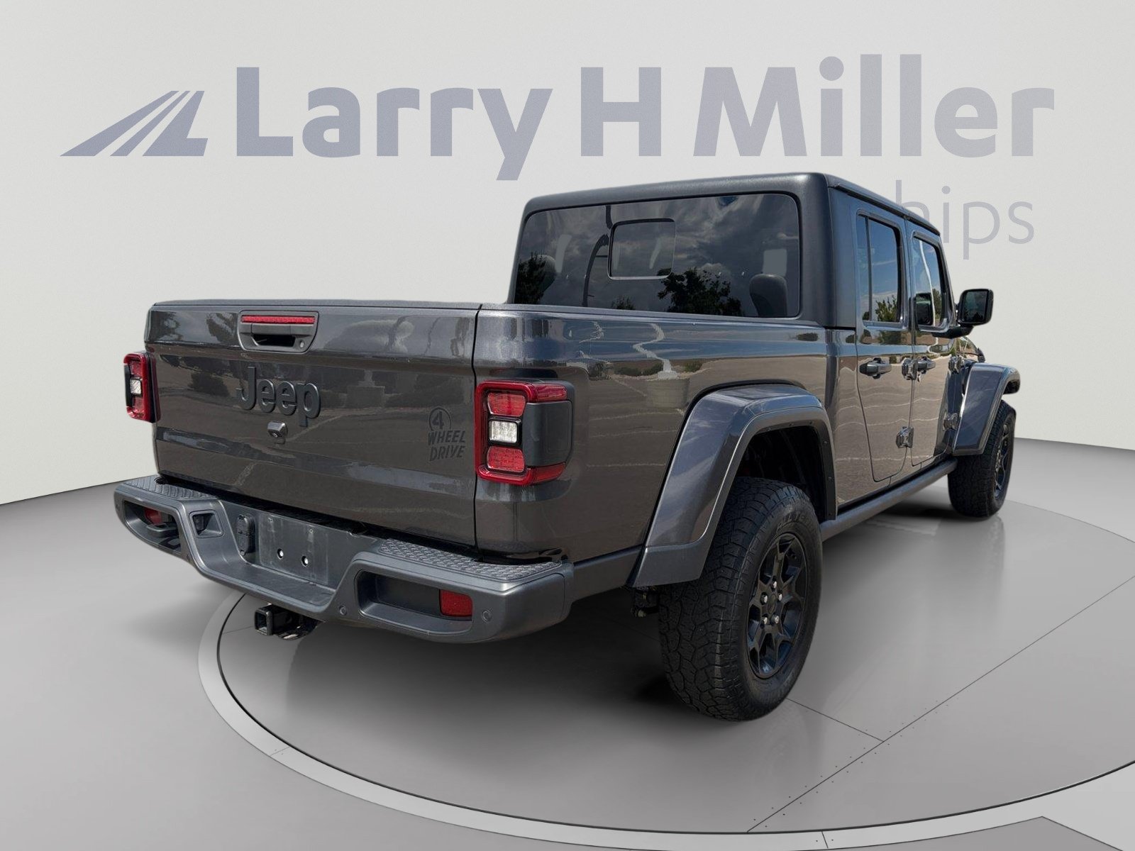 Used 2023 Jeep Gladiator Sport AWD/4WD image 6
