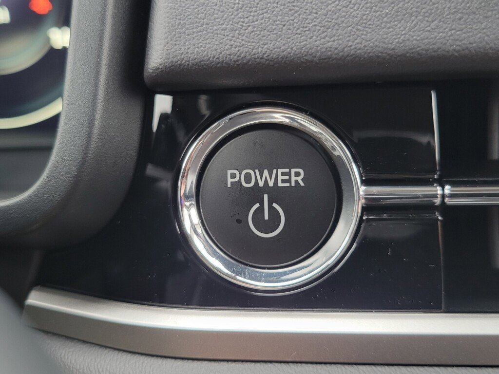 New 2025 Mitsubishi Outlander SE image 23