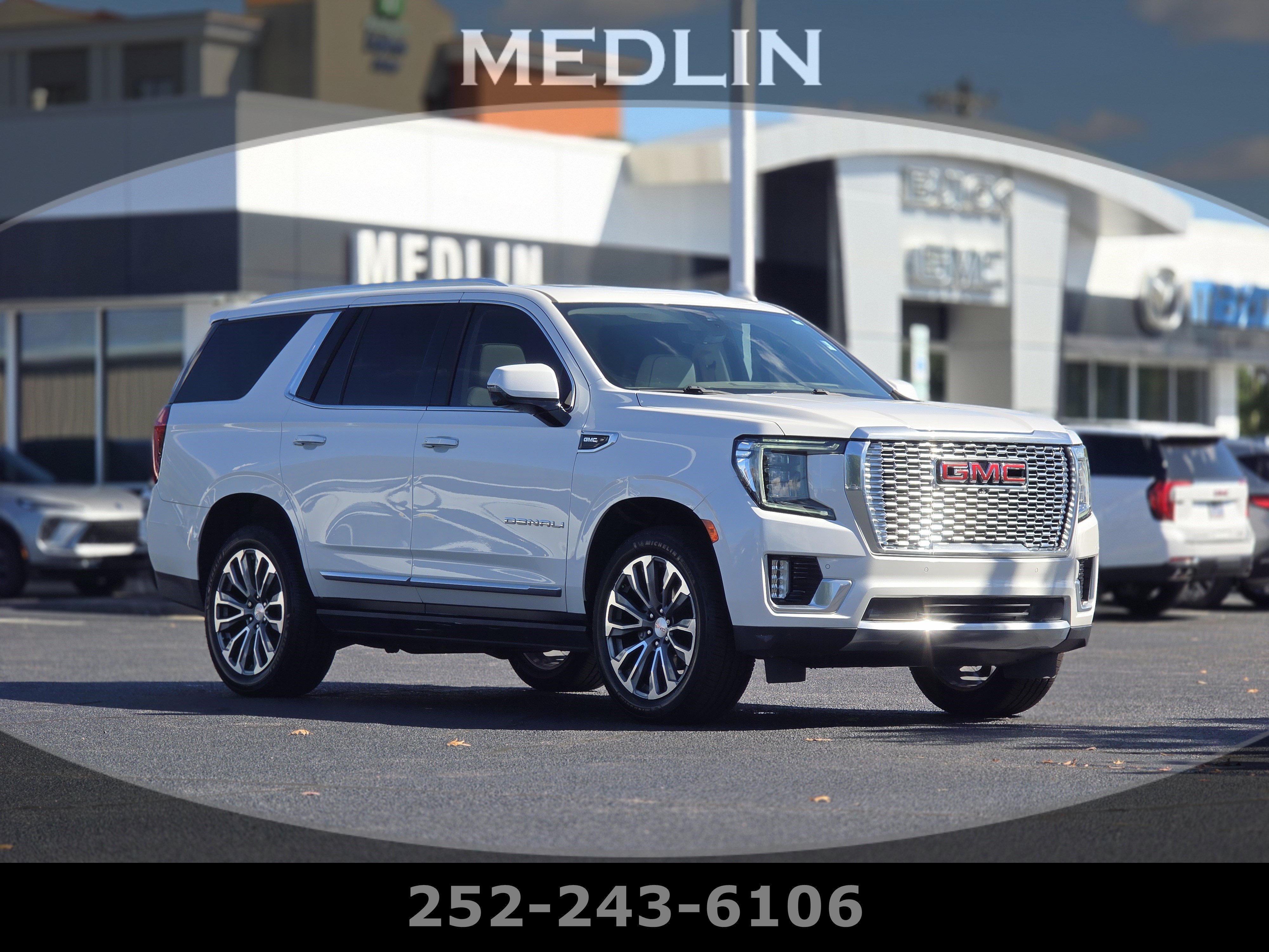 Used 2021 GMC Yukon Denali w/ Denali Premium Package AWD/4WD image 1