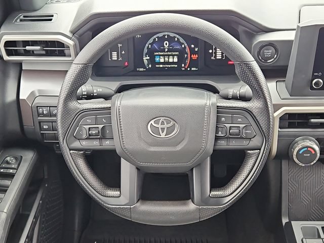 Used 2025 Toyota Tacoma SR5 AWD/4WD image 23