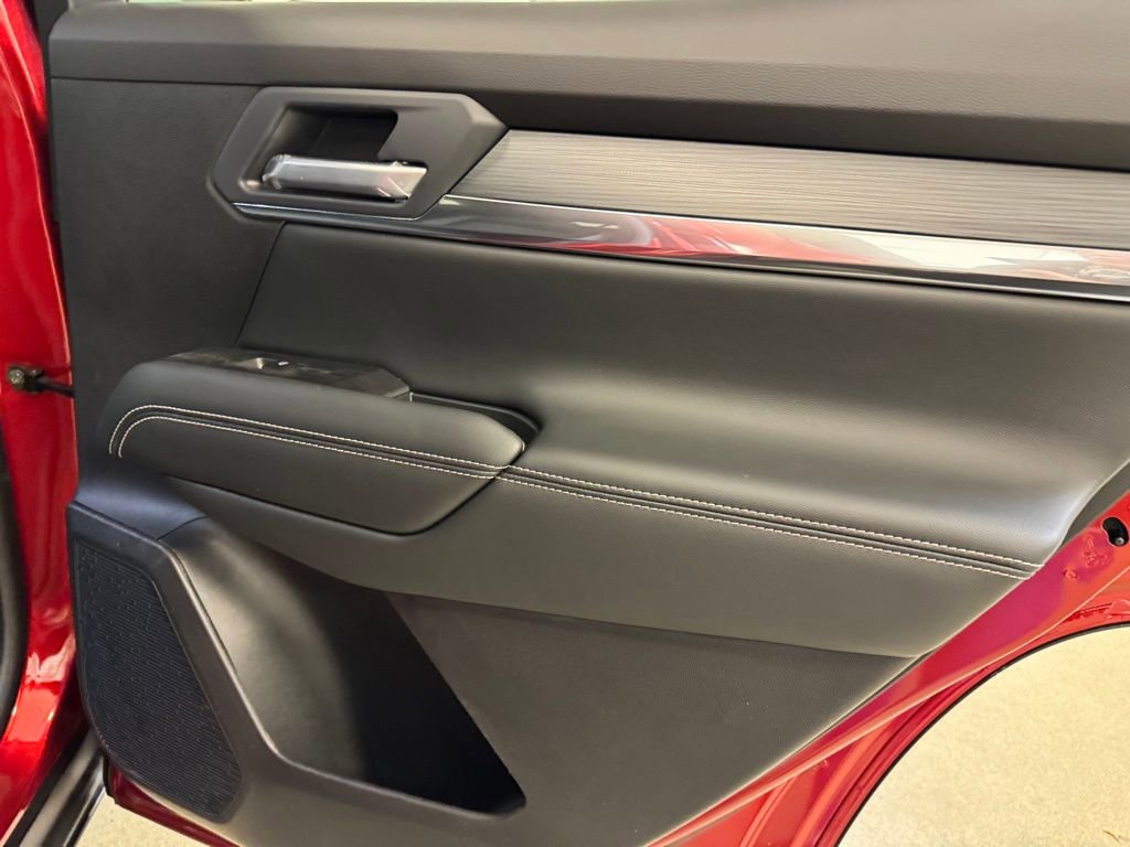 New 2026 GMC Terrain Elevation w/ Black Edition AWD/4WD image 25